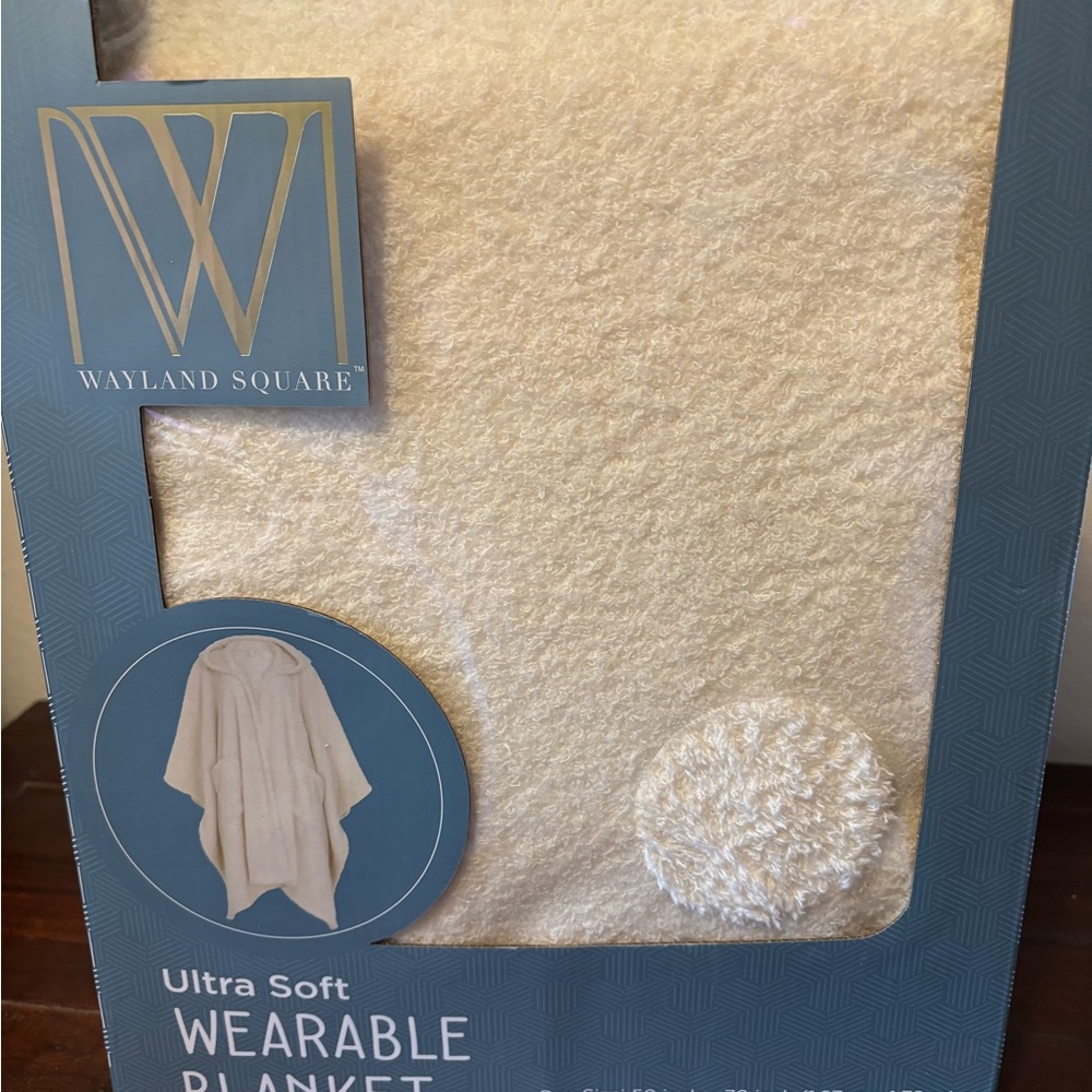 Wayland Square Ultra Soft Wearable Blanket